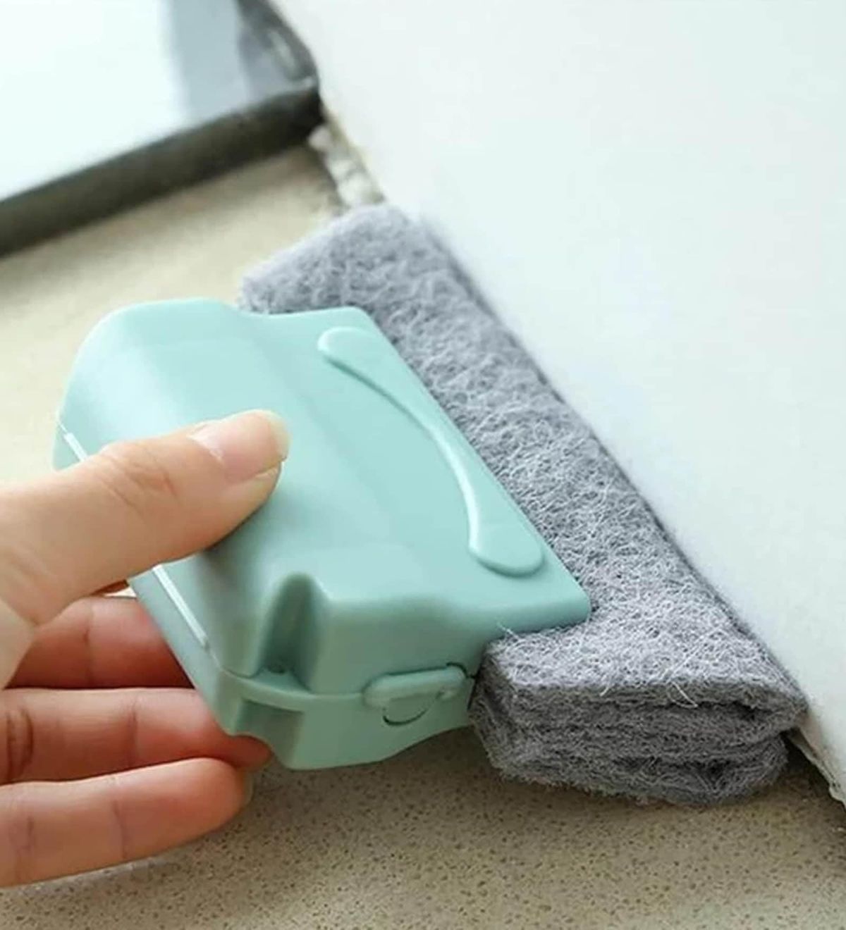 Window slot cleaning brush